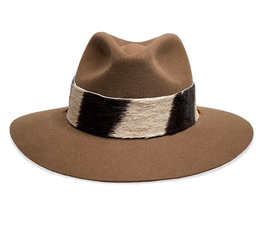 safari hat zebra