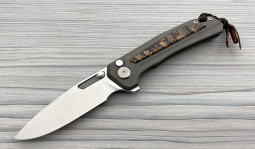 Turaco Mirror Flipper in Brown Mammoth Molar